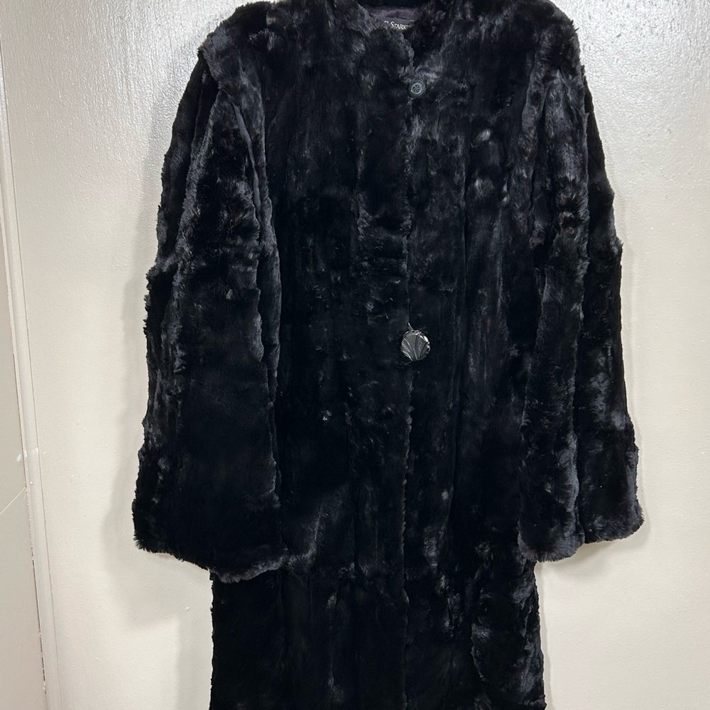 ANNA B.STARKEY

Quality Furs WHEELING-W.VA